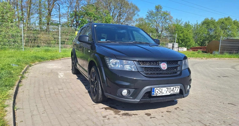 Fiat Freemont cena 43000 przebieg: 180000, rok produkcji 2014 z Słupsk małe 37